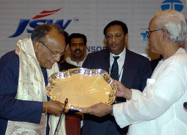 Biography of OP Jindal 6 Lifetime Achievement Award to OP Jindal. Image Source: Jindal Group.